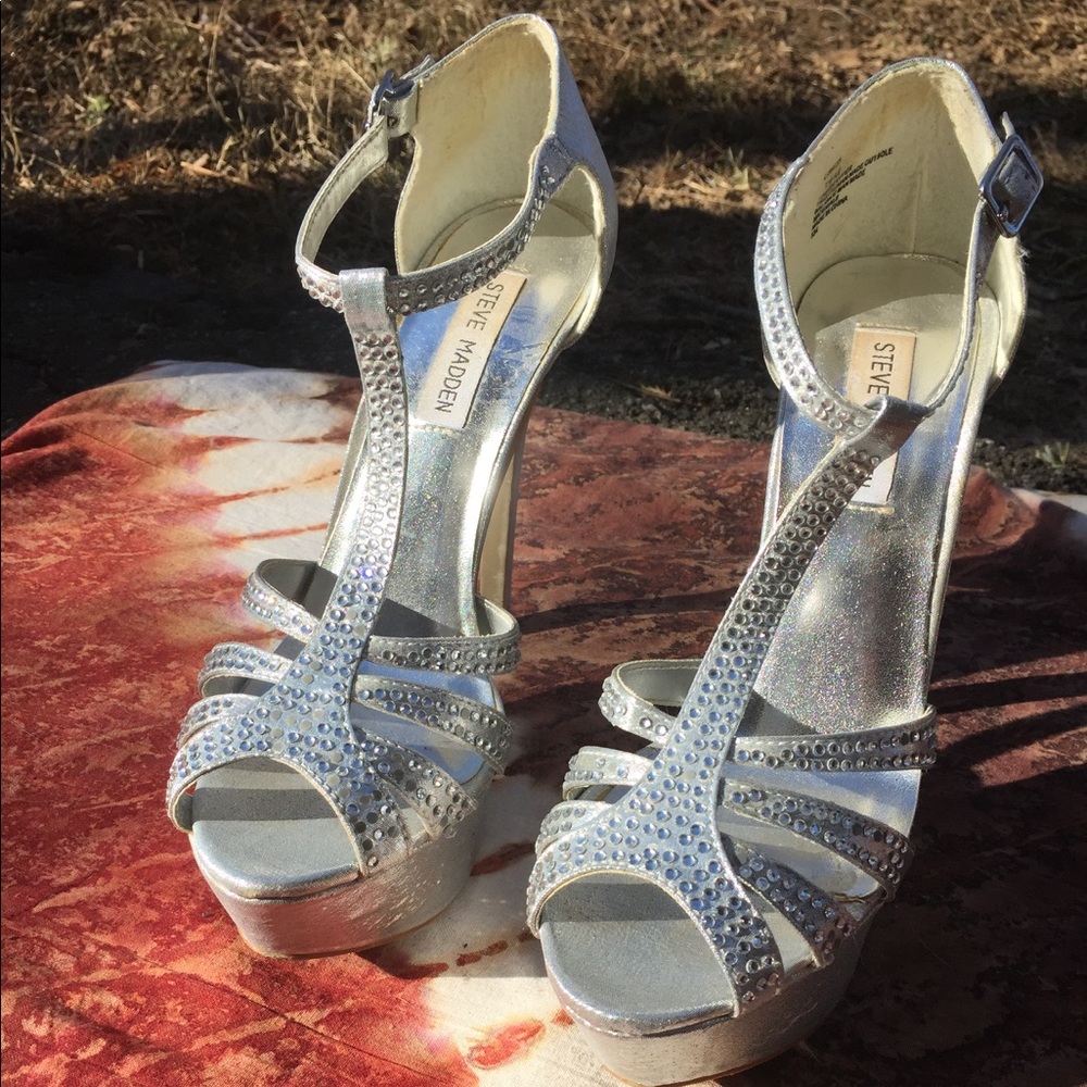 Steve Madden Sliver Heels
